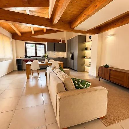 La Finestra Sulla Basilica - Centro Storico - Bagni Privati Esterni Guest house L'Aquila