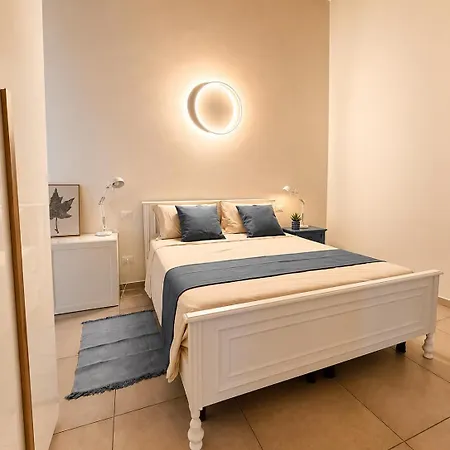 La Finestra Sulla Basilica - Centro Storico - Bagni Privati Esterni Guest house 3*