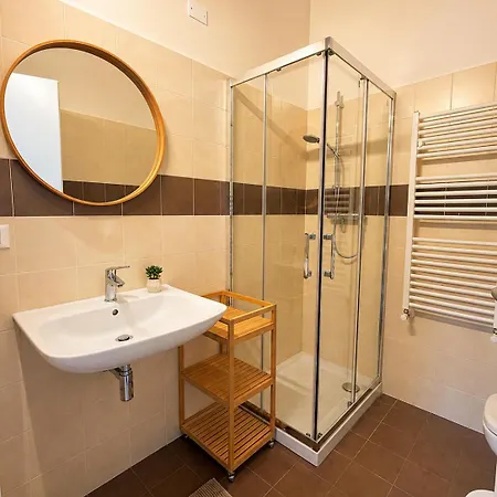 Guest house La Finestra Sulla Basilica - Centro Storico - Bagni Privati Esterni L'Aquila