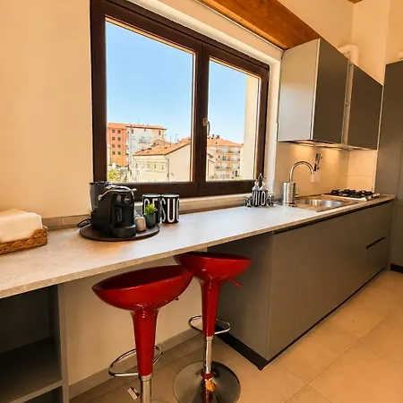 La Finestra Sulla Basilica - Centro Storico - Bagni Privati Esterni Guest house L'Aquila