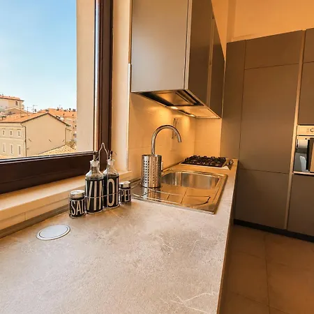 La Finestra Sulla Basilica - Centro Storico - Bagni Privati Esterni Guest house 3*