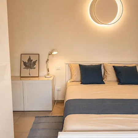 La Finestra Sulla Basilica - Centro Storico - Bagni Privati Esterni Guest house 3*